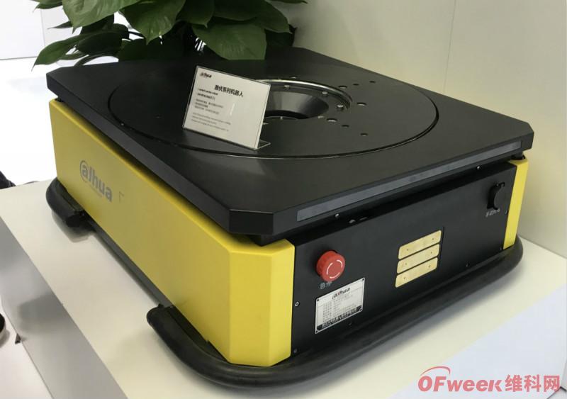 AGV的特点和分类有哪些?与AMR有何不同 AGV的特点和分类有哪些?与AMR有何不同