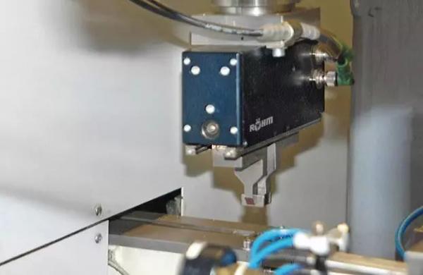 人机协作时代新要求:电动夹具 人机协作时代新要求:电动夹具