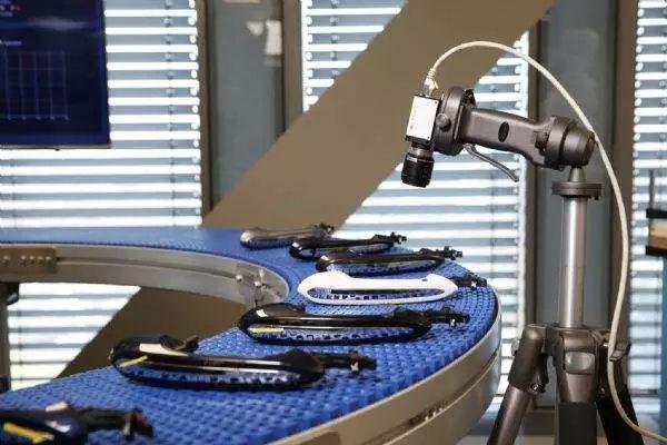 人机协作时代新要求:电动夹具 人机协作时代新要求:电动夹具