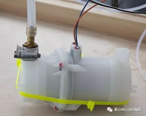 用Arduino打造会调酒的机器人 用Arduino打造会调酒的机器人