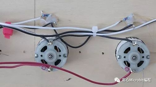 用Arduino打造会调酒的机器人 用Arduino打造会调酒的机器人