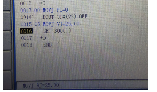 如何用安川机器人实现两处轮流放产品