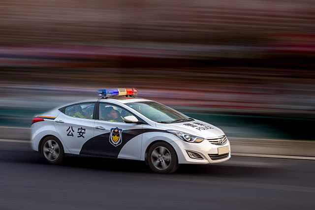 【警车】警车的颜色 警车分类 警车的车牌分类 警车警灯的几种亮法