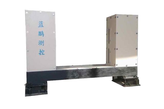 应对多规格的钢管大直径测径仪的研发