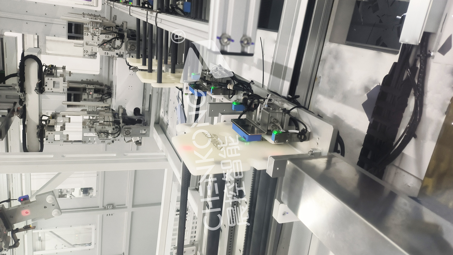 RFID读写器与光伏板融合：解决能源科技生产痛点！ 