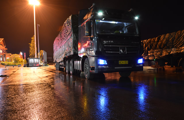 【卡车行车安全】卡车司机行车安全问题 卡车司机雨天行驶技巧 