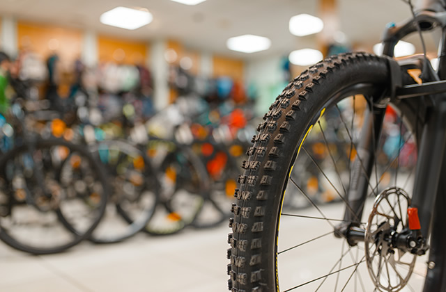自行车配件轮胎多久换一次 自行车配件轮胎怎么换 