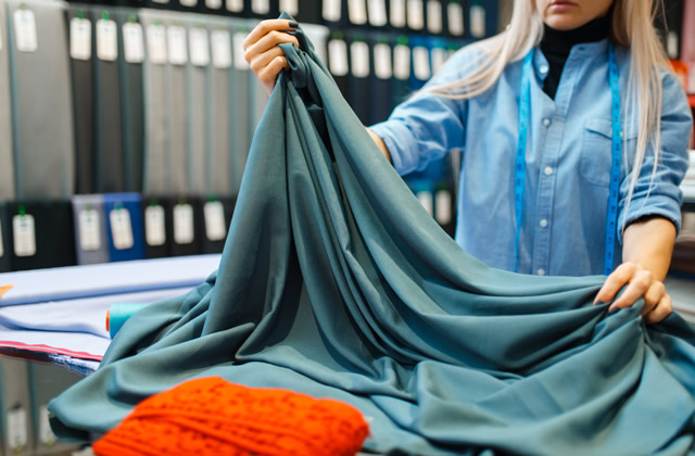 梳棉机工作原理及特点 梳棉机的工艺流程是什么 