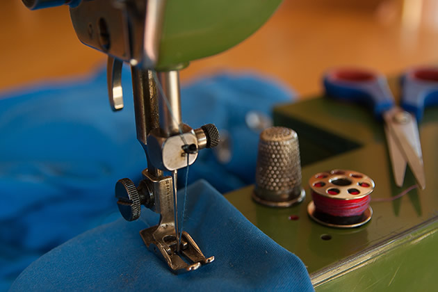 缝纫机有哪些种类 缝纫机的缝合原理是什么 