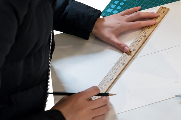 模具设计前景怎么样 模具设计师的工作内容有哪些 