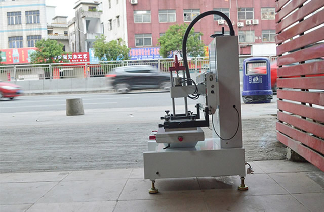 平网丝印机工作原理是什么 平面丝网印刷机对丝网有哪些要求 