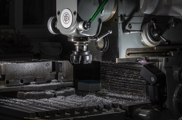 万能铣床结构及用途 万能铣床操作规程