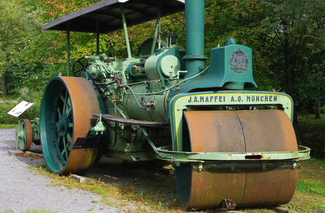 【冲击压路机】冲击式压路机哪种好 冲击式压实机影响深度 
