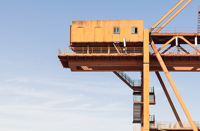 提升机与一般输送机的区别 提升机和起重机的区别 