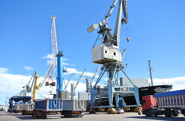 【门座式起重机】门座式起重机型号有哪些 门座式起重机维护保养 