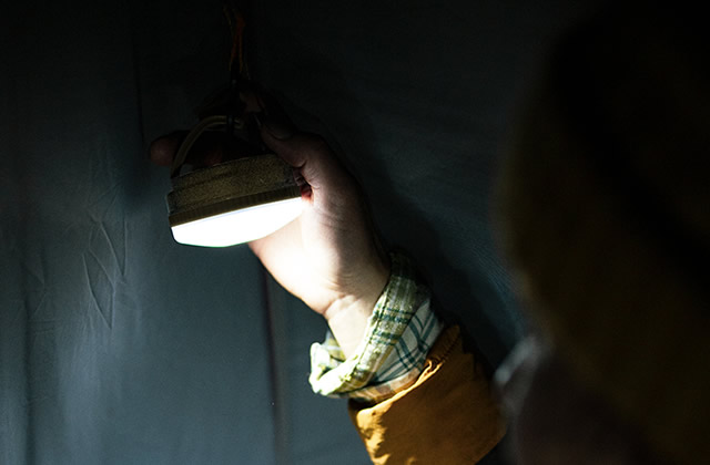 野外露营灯能换灯泡吗 露营灯怎么换灯泡 