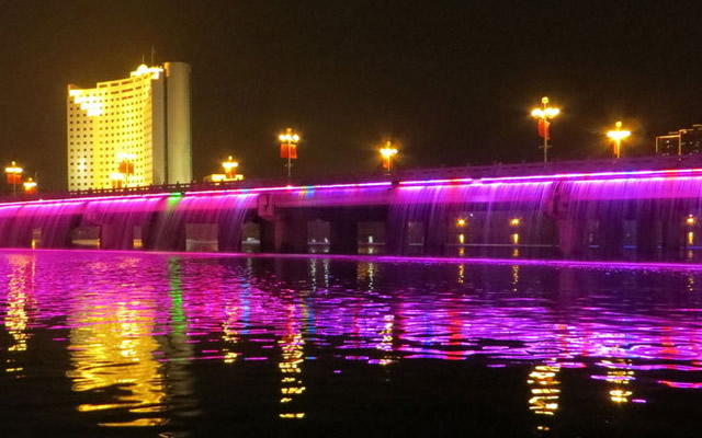 洗墙灯怎么安装 LED洗墙灯的安装方法是什么 