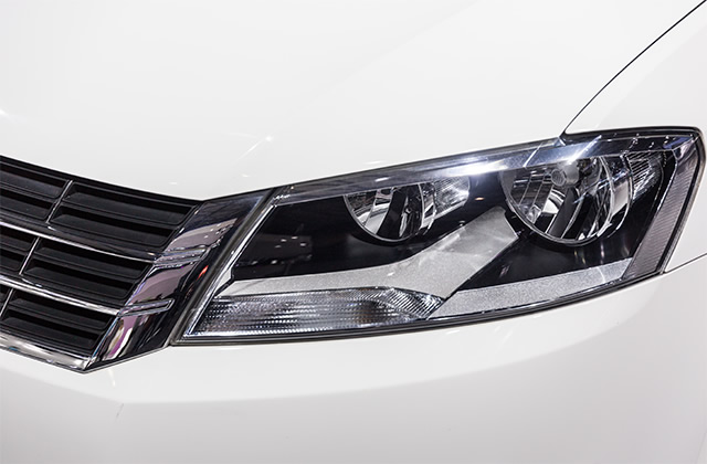 氙气灯常见故障解决方案 汽车氙气灯如何保养 