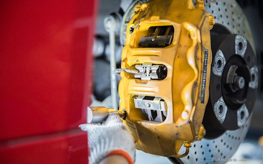 刹车鼓坏了有哪些症状 制动鼓异常发热的原因 