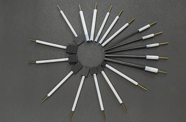 石墨电极是什么东西 石墨电极的用途和性能 