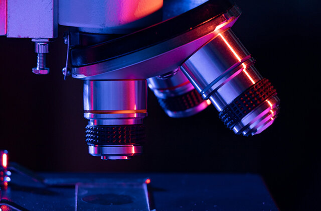 电子显微镜和光学显微镜有何不同？8大区别带你详细了解 