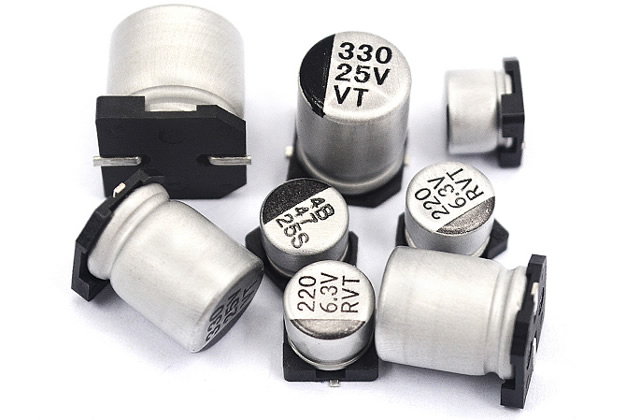 电解电容和普通电容的区别 无极性电容可以代替有极性电容吗 