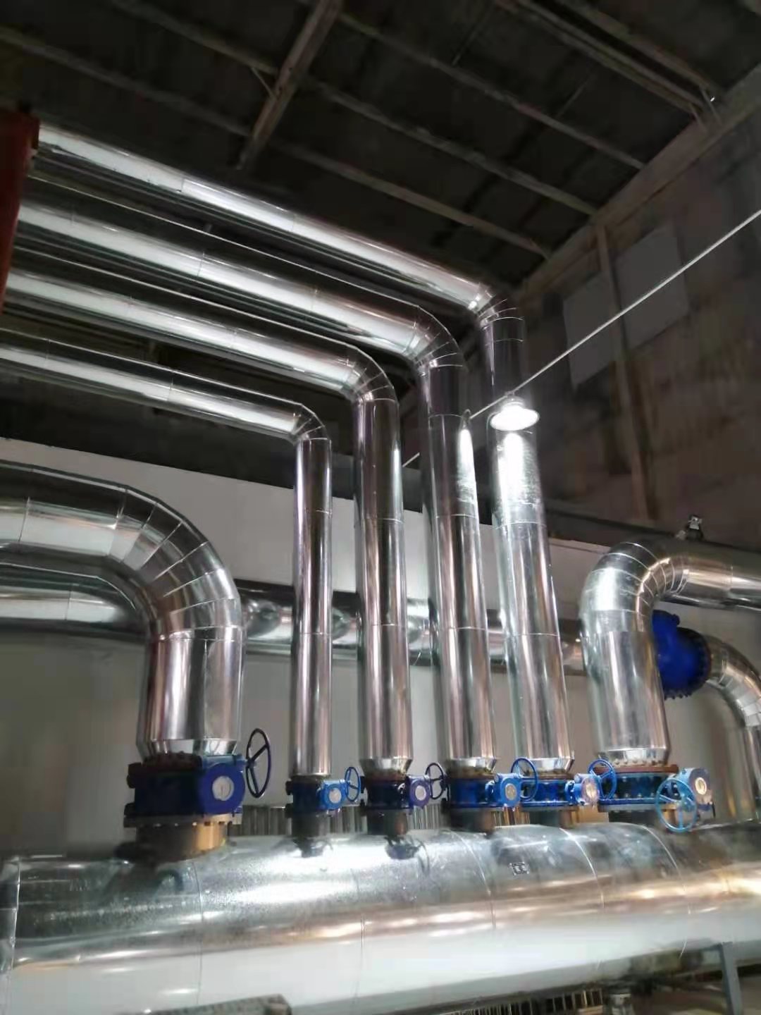 机房管道包岩棉管铁皮保温施工质量标准 