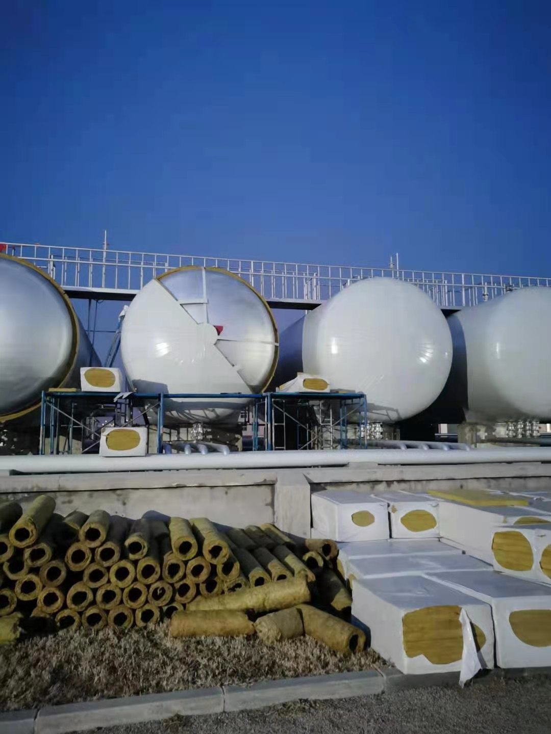 设备储罐外护保温工艺 铁皮岩棉保温施工 