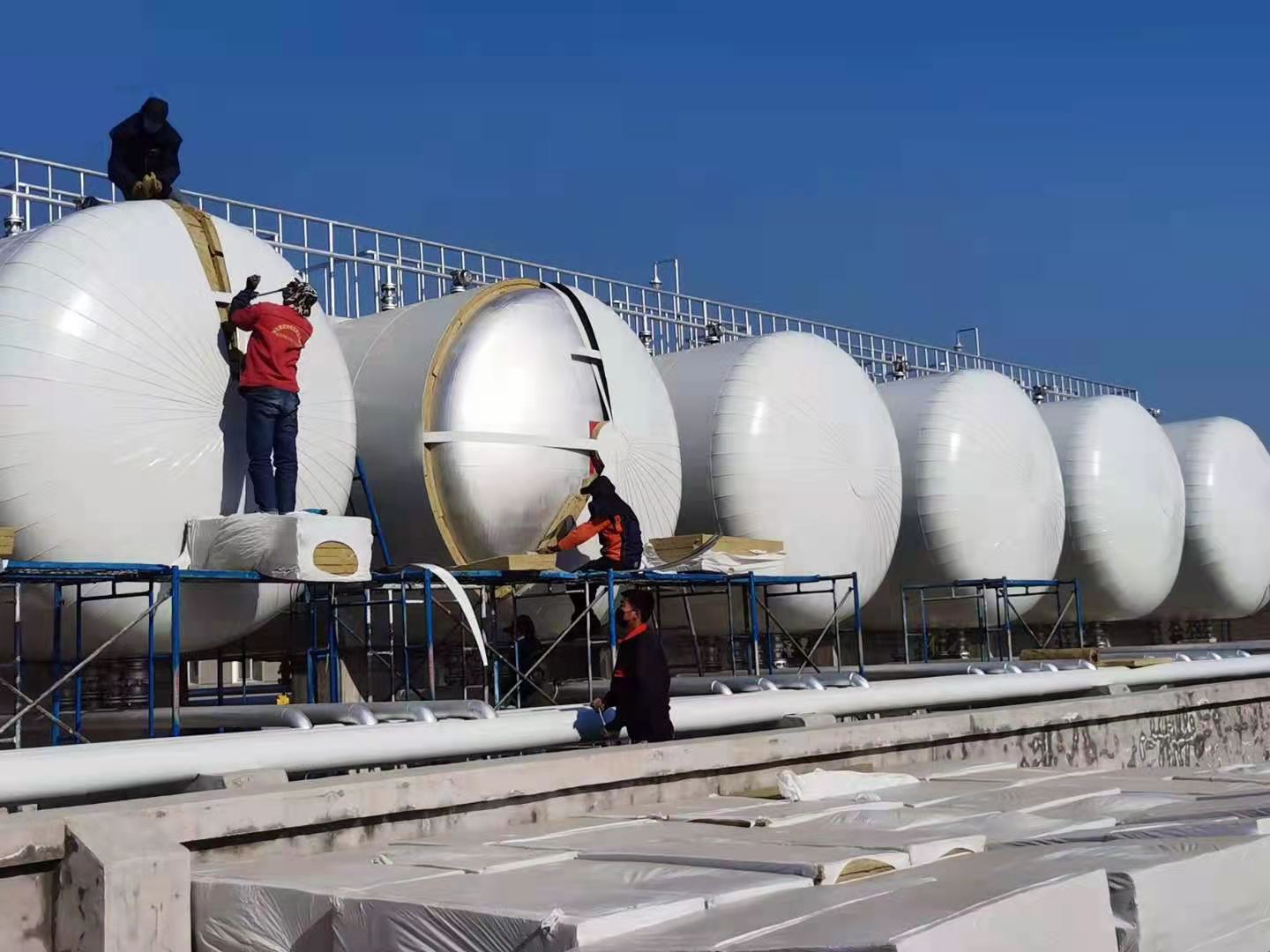 岩棉板罐体保温施工工艺介绍 