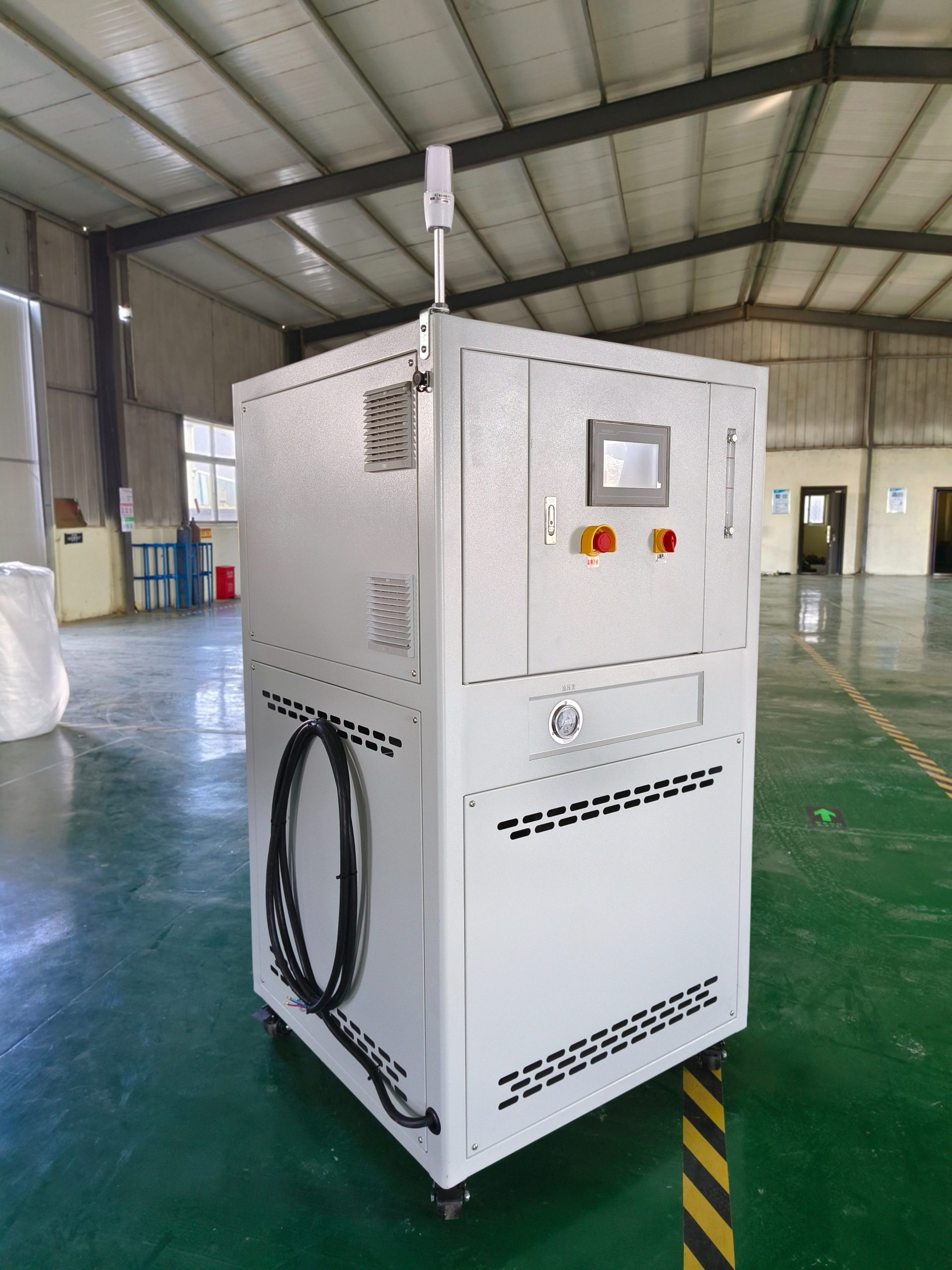 使用冷热循环一体机时，化学反应的效率和稳定性如何提升？ 