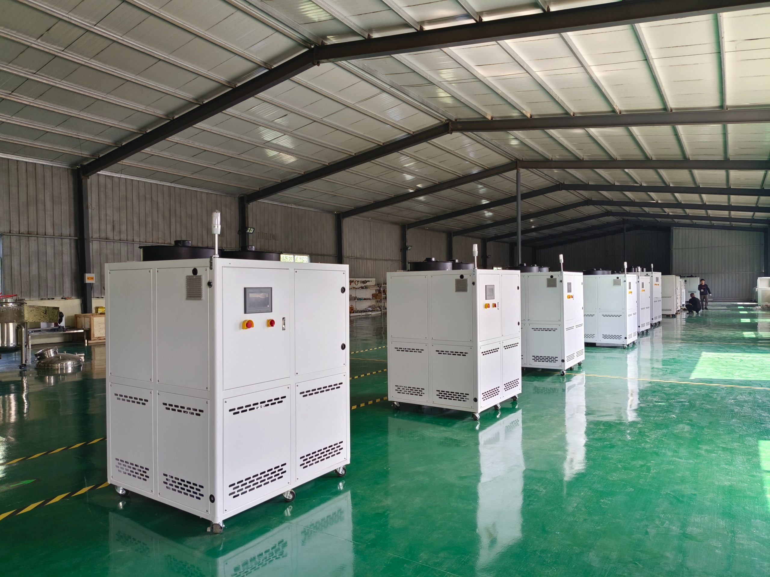 化工生产中如何选择合适的合成反应控温装置？反应釜高低温一体机选购指南 